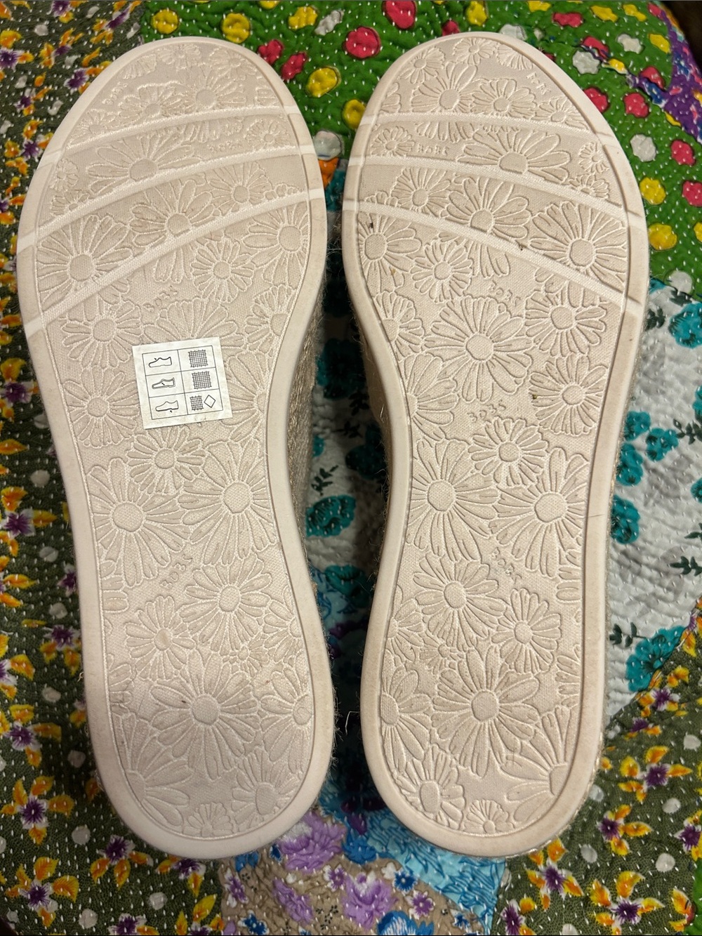 Skechers Martha Slip-On Espadrille in Neutral Beige Canvas upper. Sz 8 - Picture 7 of 10